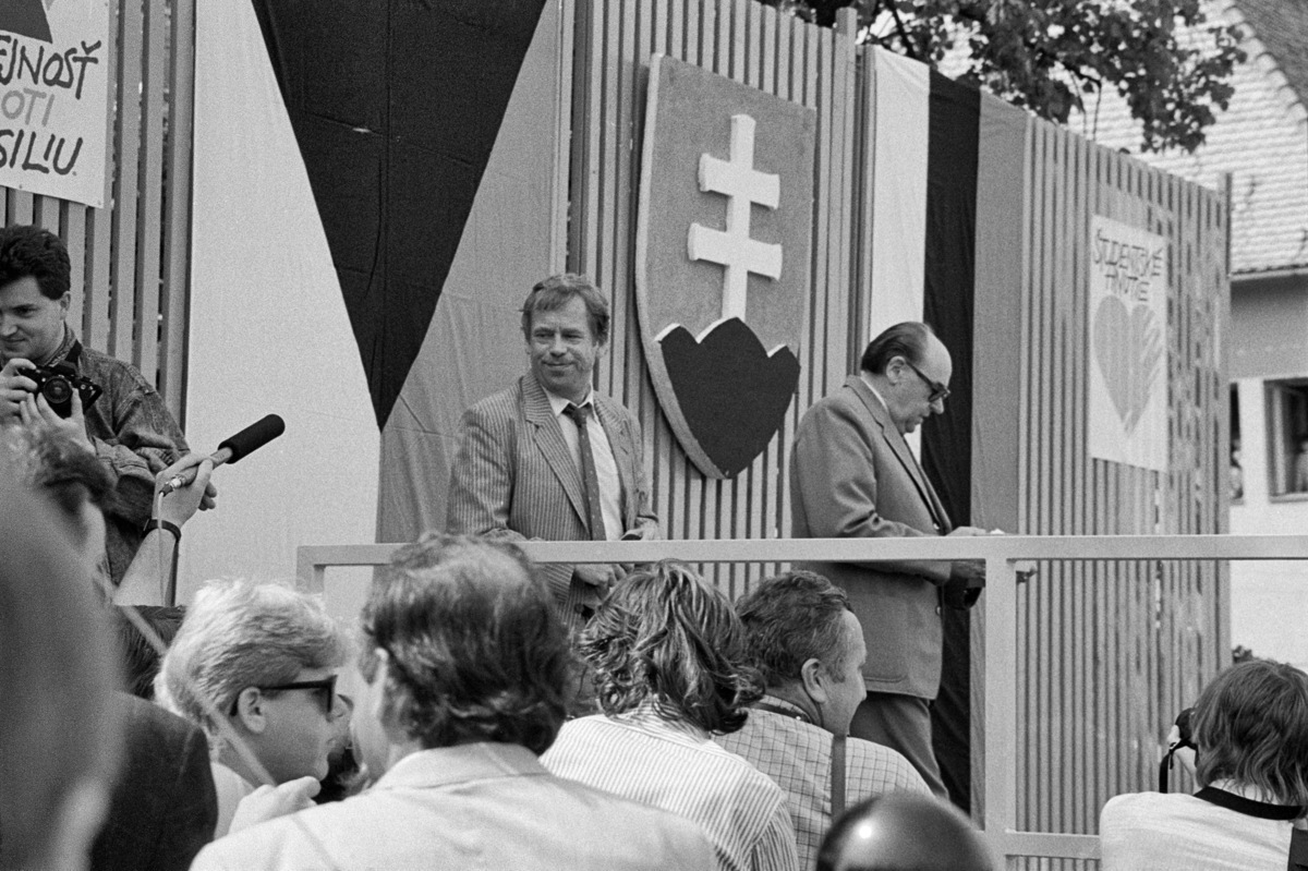 Ján Hollý, Návšteva Václava Havla v Bardejove, 17. máj 1990. Súkromný majetok